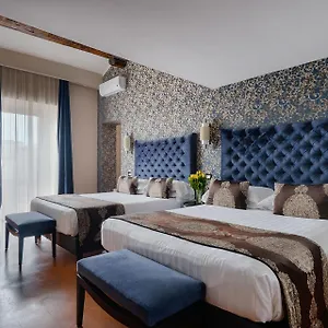 Unica Aparthotel
