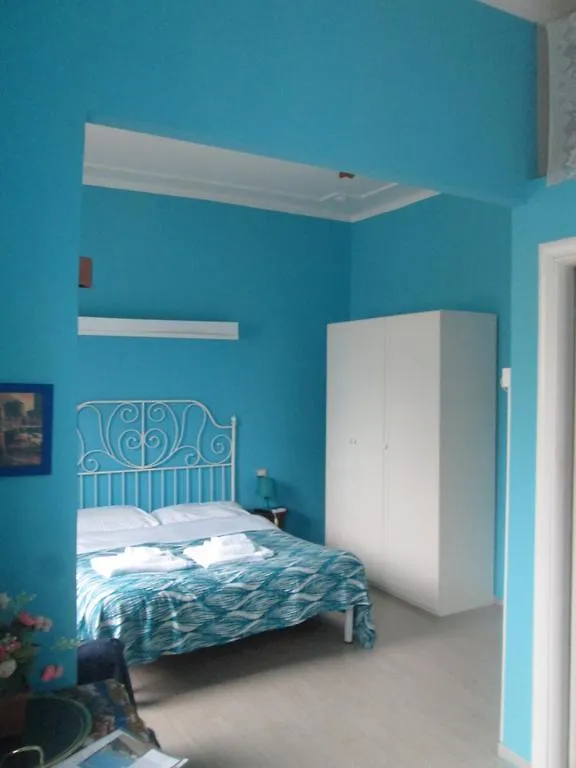 Casa Particular 25Rooms Рим 0*,  Италия